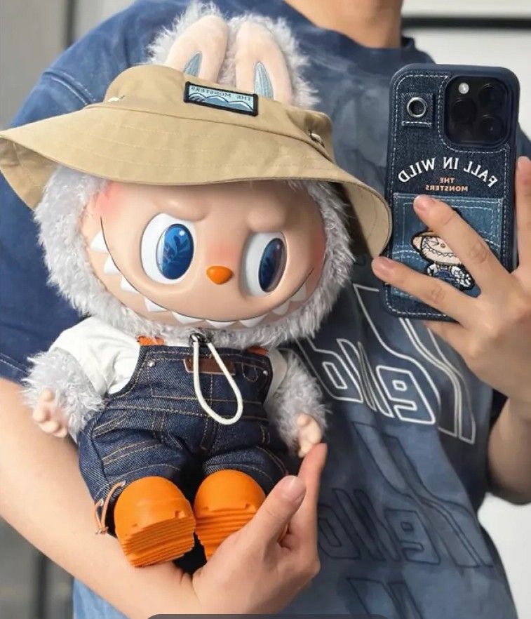 LABUBU THE MONSTERS FALL IN WILD