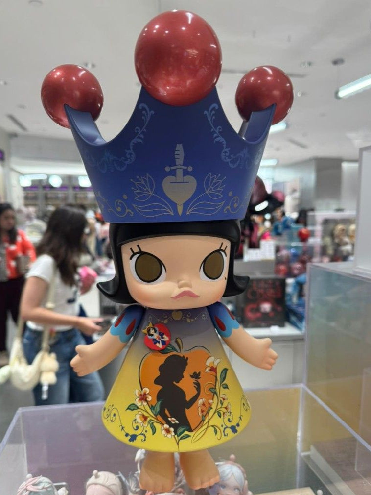 POP MART Original - MEGA ROYAL MOLLY 400% Snow White